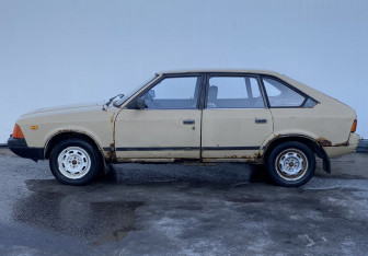 Подержанный автомобиль Москвич 2141 1990 года (8 фото)