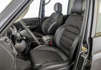 Подержанный автомобиль УАЗ Patriot 2024 года (19 фото)