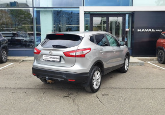 Подержанный автомобиль Nissan Qashqai 2014 года (5 фото)