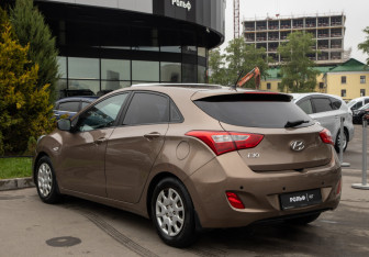 Подержанный автомобиль Hyundai i30 Hatchback 2013 года (5 фото)