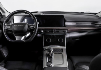 Подержанный автомобиль Exeed VX 2021 года (13 фото)