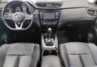 Подержанный автомобиль Nissan Qashqai 2020 года (11 фото)