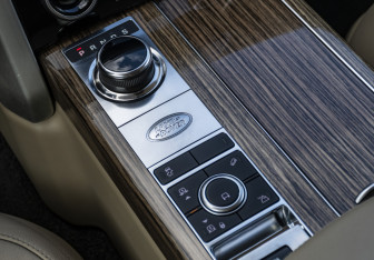 Подержанный автомобиль Land Rover Range Rover 2018 года (18 фото)