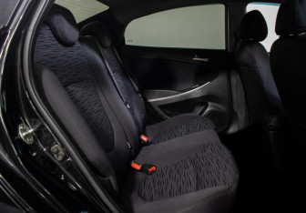 Подержанный автомобиль Hyundai Solaris Sedan 2015 года (9 фото)