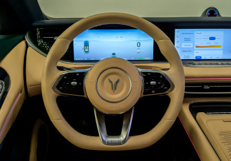 Подержанный автомобиль Voyah Free 2025 года (22 фото)