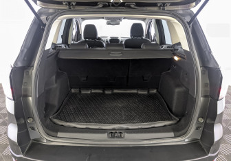 Подержанный автомобиль Ford Kuga 2018 года (10 фото)