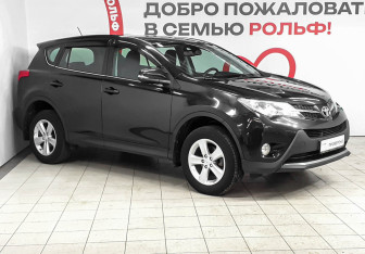 Подержанный автомобиль Toyota RAV4 2014 года (3 фото)