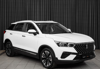 Новый FAW Bestune T77 2024 (3 фото)