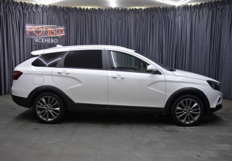 Подержанный автомобиль LADA (ВАЗ) Vesta Wagon 2017 года (4 фото)