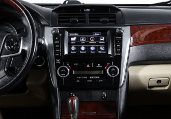 Подержанный автомобиль Toyota Camry Sedan 2012 года (14 фото)