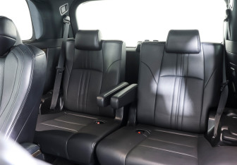 Подержанный автомобиль Toyota Alphard 2019 года (15 фото)