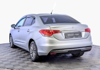 Подержанный автомобиль Citroen C4 Sedan 2020 года (7 фото)