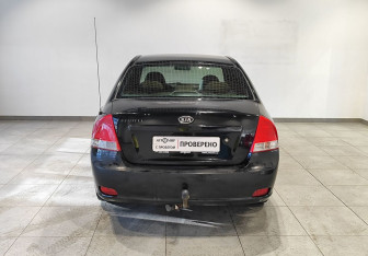 Подержанный автомобиль Kia Cerato Sedan 2008 года (6 фото)