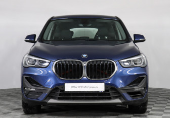 Подержанный автомобиль BMW X1 2021 года (3 фото)