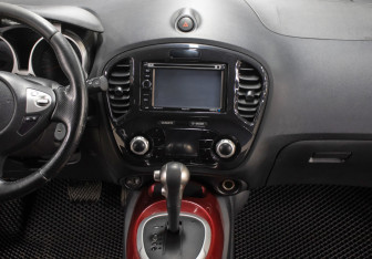 Подержанный автомобиль Nissan Juke 2013 года (15 фото)