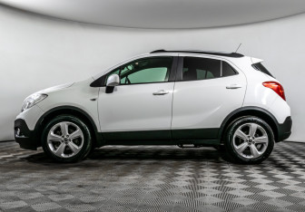 Подержанный автомобиль Opel Mokka 2012 года (8 фото)