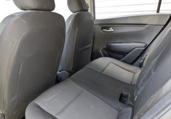 Подержанный автомобиль Kia Rio Hatchback 2021 года (12 фото)