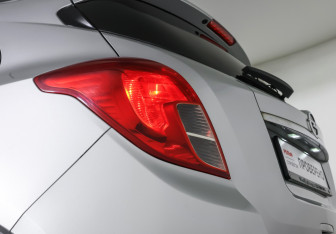 Подержанный автомобиль Opel Mokka 2014 года (19 фото)