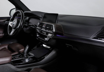 Подержанный автомобиль BMW X3 2021 года (9 фото)