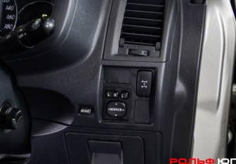 Подержанный автомобиль Toyota Rush 2011 года (16 фото)