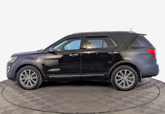 Подержанный автомобиль Ford Explorer 2017 года (8 фото)