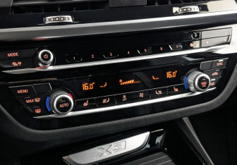 Подержанный автомобиль BMW X3 2021 года (21 фото)