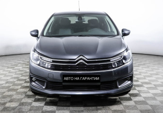 Подержанный автомобиль Citroen C4 Sedan 2018 года (2 фото)