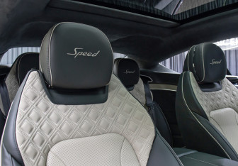 Подержанный автомобиль Bentley Continental GT Coupe 2021 года (12 фото)