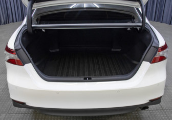 Подержанный автомобиль Toyota Camry Sedan 2022 года (10 фото)