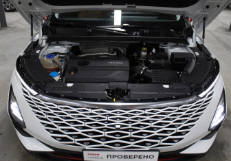 Подержанный автомобиль Omoda C5 2023 года (9 фото)