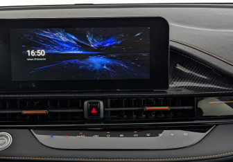 Подержанный автомобиль Omoda S5 GT 2024 года (17 фото)