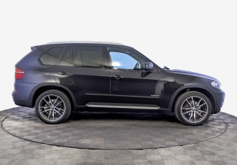 Подержанный автомобиль BMW X5 2013 года (4 фото)