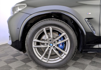 Подержанный автомобиль BMW X3 2021 года (18 фото)