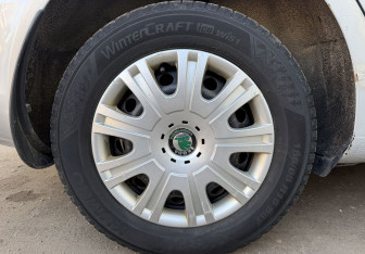 Подержанный автомобиль Skoda Octavia Liftback 2012 года (9 фото)