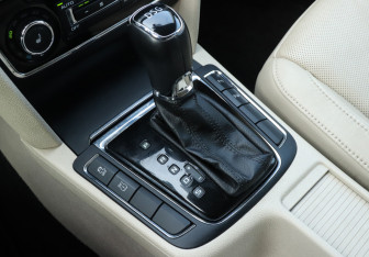 Подержанный автомобиль Skoda Superb Liftback 2013 года (14 фото)