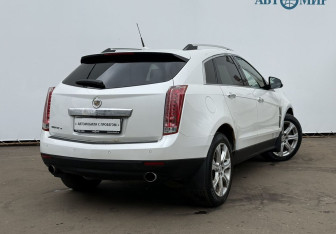 Подержанный автомобиль Cadillac SRX 2010 года (5 фото)