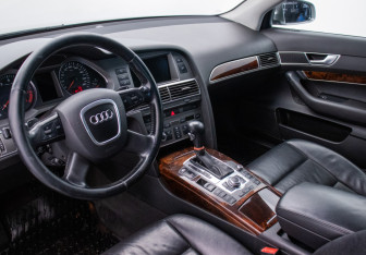 Подержанный автомобиль Audi A6 Sedan 2006 года (9 фото)