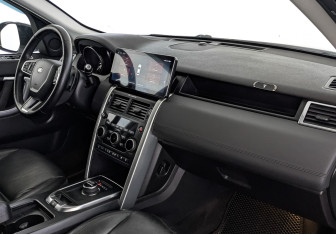 Подержанный автомобиль Land Rover Discovery Sport 2018 года (13 фото)