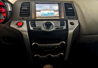 Подержанный автомобиль Nissan Murano Suv 2011 года (12 фото)