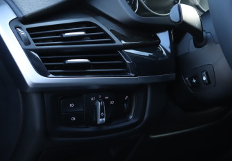 Подержанный автомобиль BMW X5 2014 года (18 фото)
