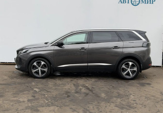 Подержанный автомобиль Peugeot 5008 Suv 2022 года (8 фото)