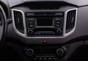 Подержанный автомобиль Hyundai Creta 2019 года (14 фото)
