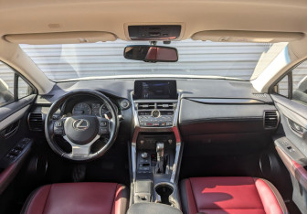 Подержанный автомобиль Lexus NX 2018 года (14 фото)