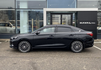 Подержанный автомобиль Changan Eado Plus 2023 года (8 фото)