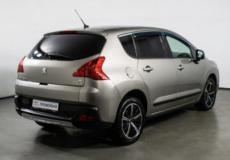Подержанный автомобиль Peugeot 3008 2012 года (5 фото)