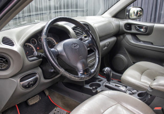 Подержанный автомобиль Hyundai Santa Fe 2007 года (8 фото)