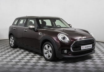 Подержанный автомобиль MINI Clubman Wagon 2016 года (3 фото)
