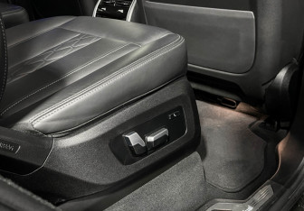 Подержанный автомобиль BMW X7 2021 года (30 фото)