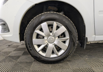 Подержанный автомобиль LADA (ВАЗ) Granta Sedan 2022 года (13 фото)