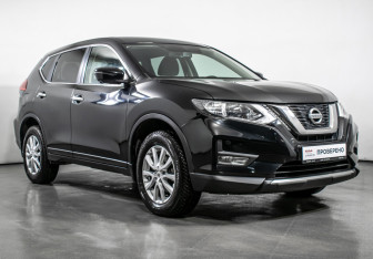 Подержанный автомобиль Nissan X-Trail 2020 года (3 фото)